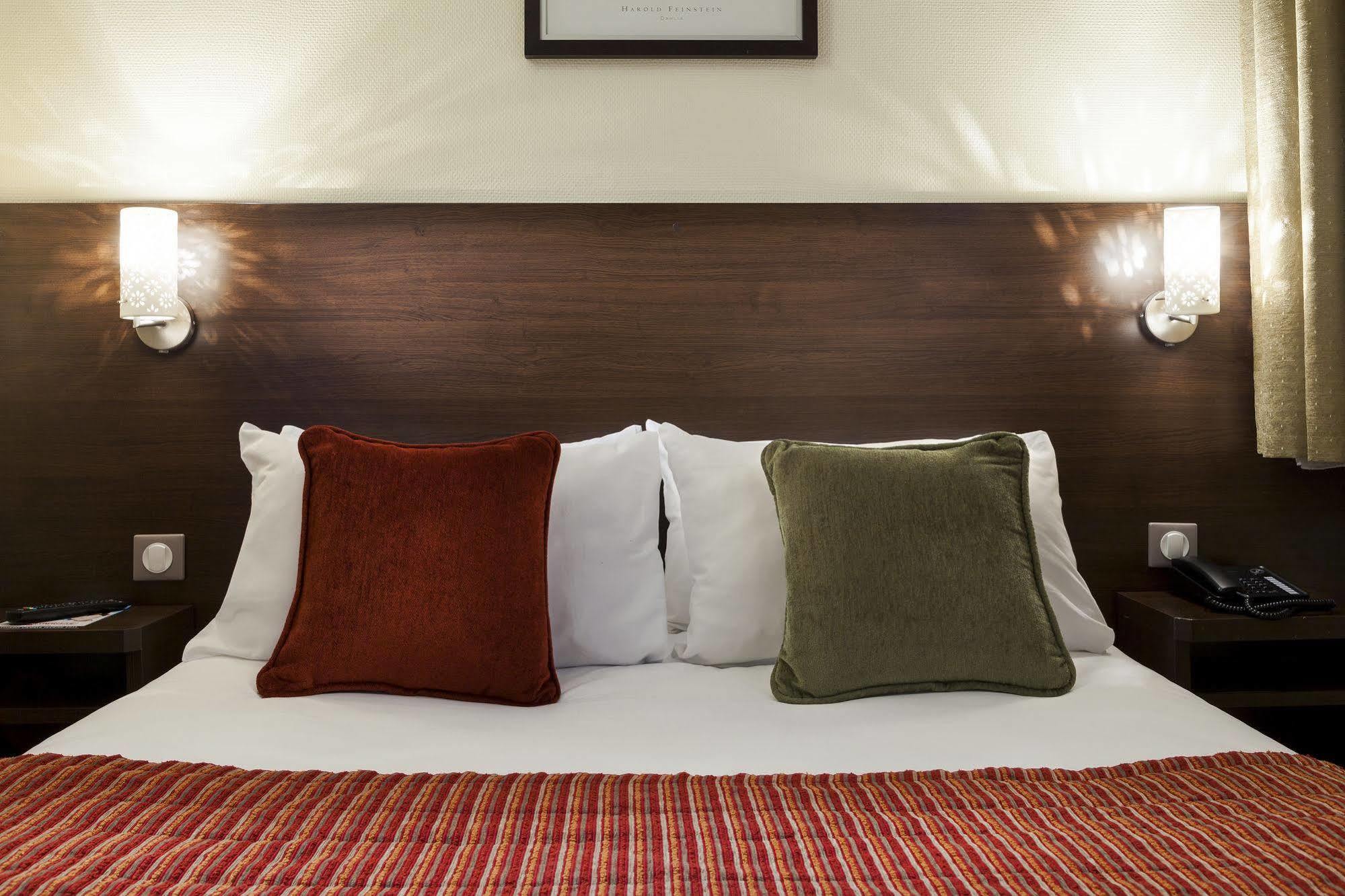 The Originals City, Hotel Paris Sud, Orly-Draveil ภายนอก รูปภาพ