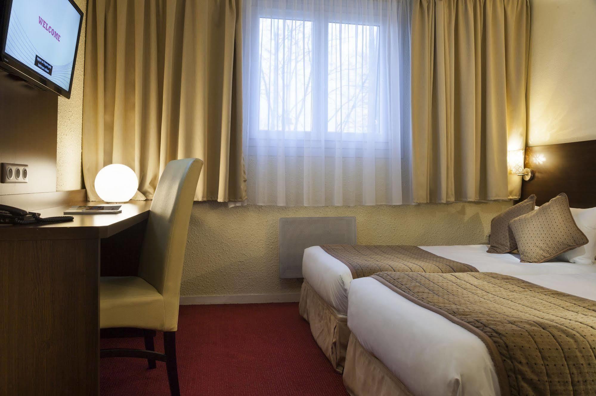 The Originals City, Hotel Paris Sud, Orly-Draveil ภายนอก รูปภาพ